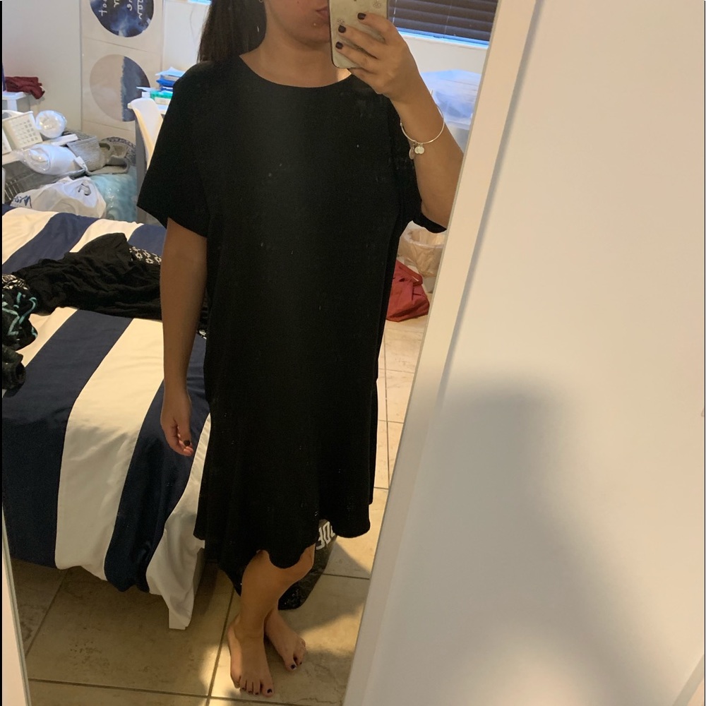black dress. nice bottom flare. XXL